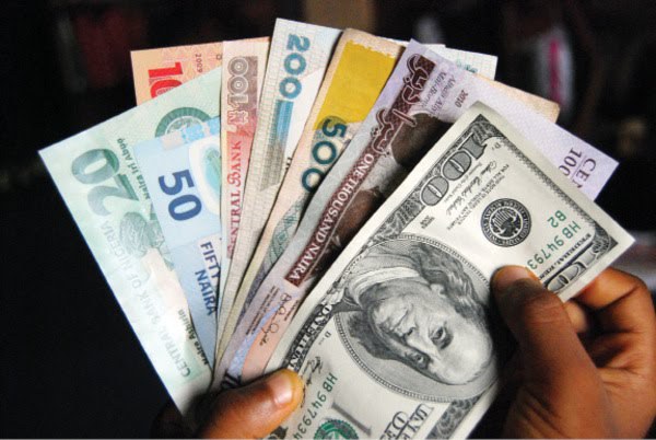 Naira exchanges at N359.4 to dollar at parallel market